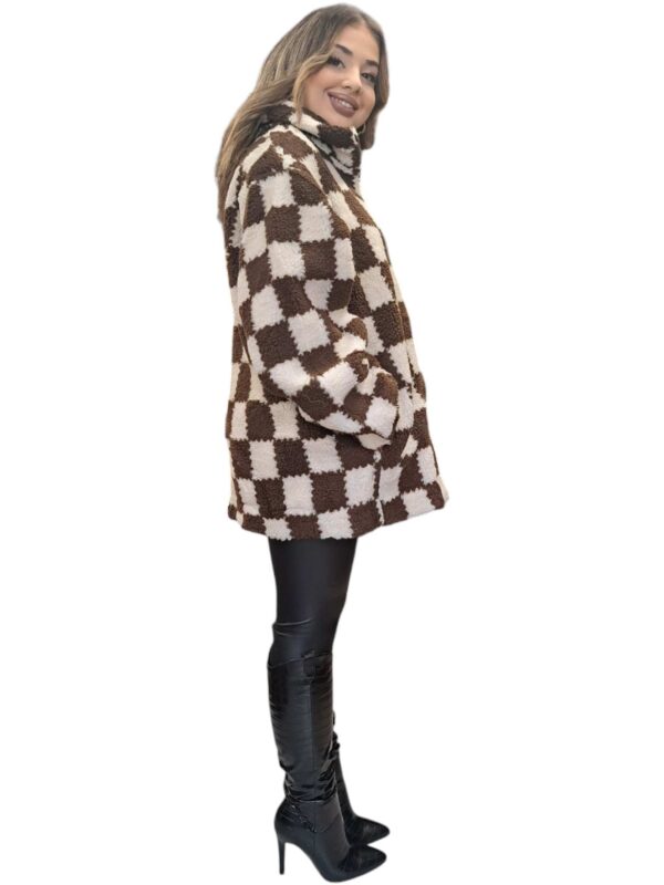Oversized παλτό με εσωτερική φόδρα κλειστό γιακά και καρό μοτίβο
