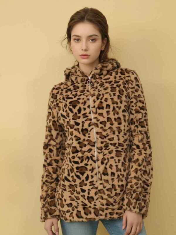 Γυναικείο Γούνινο Μπουφάν με Κουκούλα και Animal Print – ΚΑΦΕ ΛΕΟΠΑΡ, S