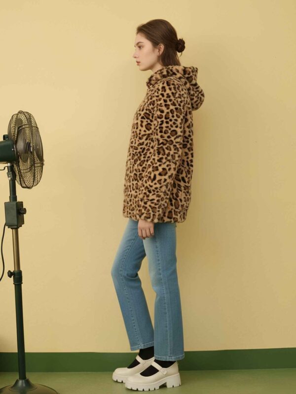 Γυναικείο Γούνινο Μπουφάν με Κουκούλα και Animal Print – ΚΑΦΕ ΛΕΟΠΑΡ, S